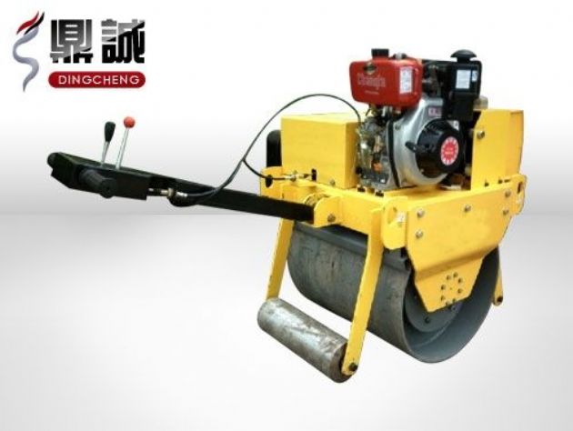 點擊查看詳細信息<br>標題：重型手扶式單鋼輪壓路機 閱讀次數：12413